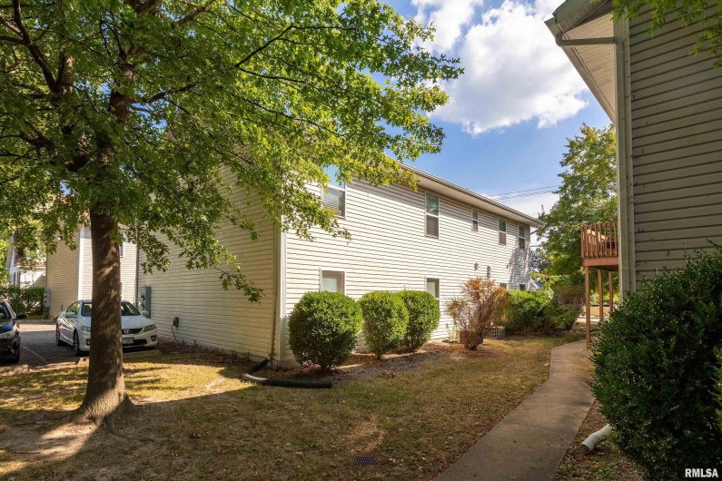 902 MILL Street, Carbondale, Illinois 62901, 0 , 0 ,0,Residential Income,For Sale,MILL,0,RMAEB459976