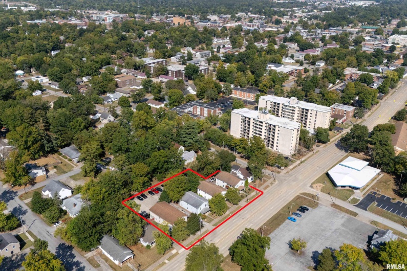 902 MILL Street, Carbondale, Illinois 62901, 0 , 0 ,0,Residential Income,For Sale,MILL,0,RMAEB459976