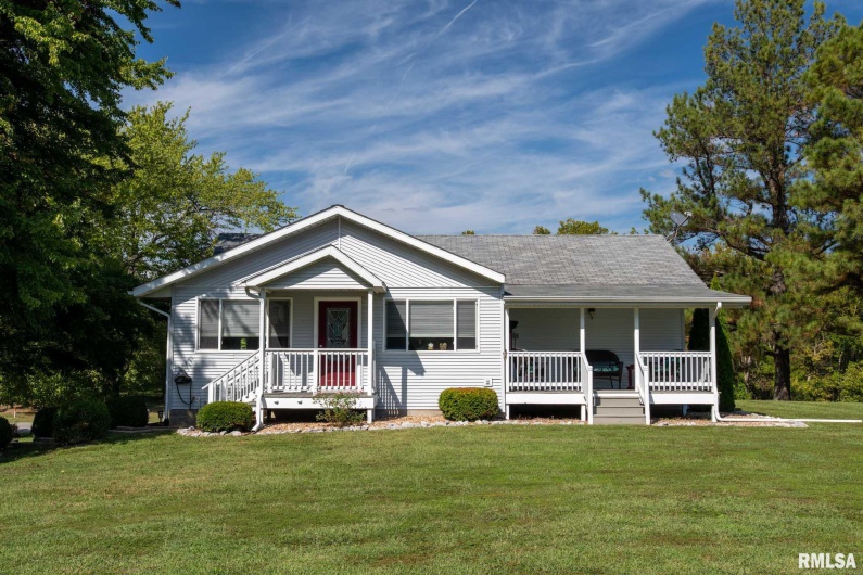 10367 Grassy Road, Marion, Illinois 62959, 3 Bedrooms Bedrooms, 0 ,2 BathroomsBathrooms,Residential,For Sale,Grassy,0,RMAQC4268025