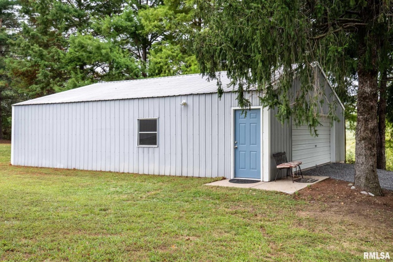 10367 Grassy Road, Marion, Illinois 62959, 3 Bedrooms Bedrooms, 0 ,2 BathroomsBathrooms,Residential,For Sale,Grassy,0,RMAQC4268025