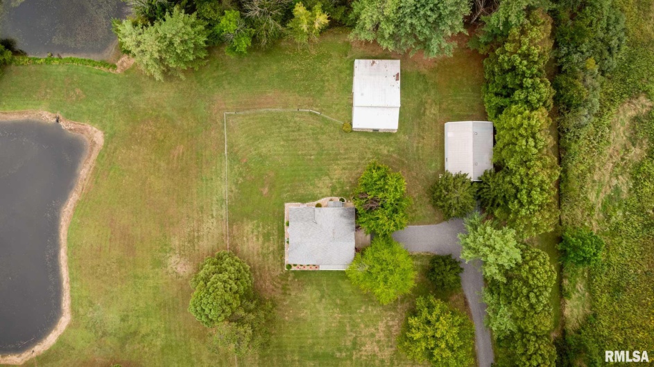 10367 Grassy Road, Marion, Illinois 62959, 3 Bedrooms Bedrooms, 0 ,2 BathroomsBathrooms,Residential,For Sale,Grassy,0,RMAQC4268025