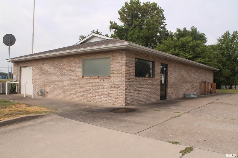 1305 DIVISION Street, Carterville, Illinois 62918, 0 , 0 ,0,Commercial Sale,For Sale,DIVISION,0,RMAEB459990