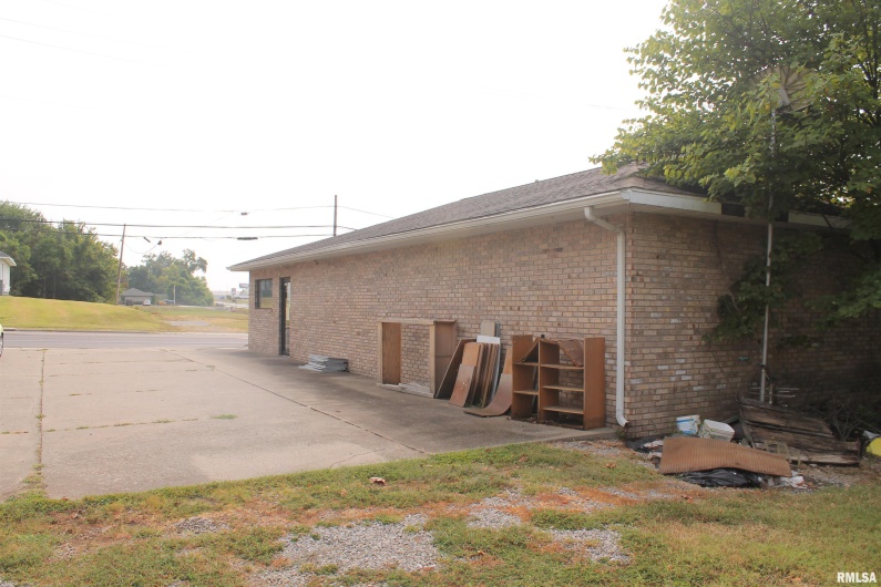 1305 DIVISION Street, Carterville, Illinois 62918, 0 , 0 ,0,Commercial Sale,For Sale,DIVISION,0,RMAEB459990