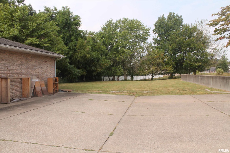 1305 DIVISION Street, Carterville, Illinois 62918, 0 , 0 ,0,Commercial Sale,For Sale,DIVISION,0,RMAEB459990