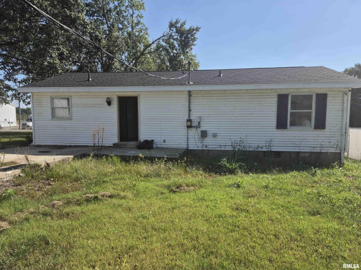 802 Dillard Street, Eldorado, Illinois 62930, 3 Bedrooms Bedrooms, 0 ,1 BathroomBathrooms,Residential,For Sale,Dillard,0,RMAEB459992