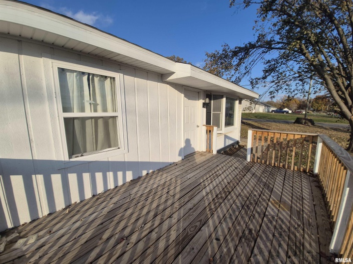 802 Dillard Street, Eldorado, Illinois 62930, 3 Bedrooms Bedrooms, 0 ,1 BathroomBathrooms,Residential,For Sale,Dillard,0,RMAEB459992