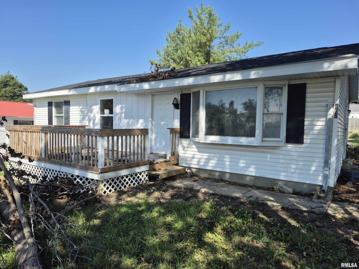 802 Dillard Street, Eldorado, Illinois 62930, 3 Bedrooms Bedrooms, 0 ,1 BathroomBathrooms,Residential,For Sale,Dillard,0,RMAEB459992