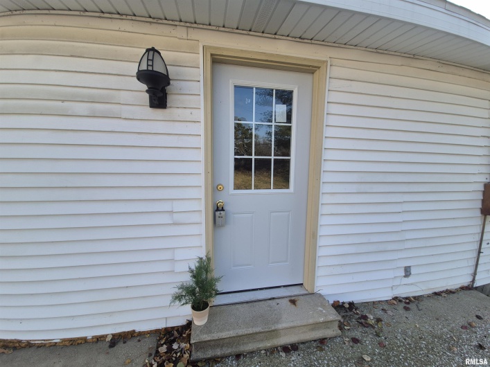 802 Dillard Street, Eldorado, Illinois 62930, 3 Bedrooms Bedrooms, 0 ,1 BathroomBathrooms,Residential,For Sale,Dillard,0,RMAEB459992