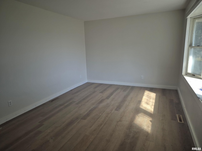 802 Dillard Street, Eldorado, Illinois 62930, 3 Bedrooms Bedrooms, 0 ,1 BathroomBathrooms,Residential,For Sale,Dillard,0,RMAEB459992