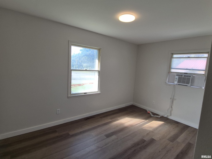 802 Dillard Street, Eldorado, Illinois 62930, 3 Bedrooms Bedrooms, 0 ,1 BathroomBathrooms,Residential,For Sale,Dillard,0,RMAEB459992
