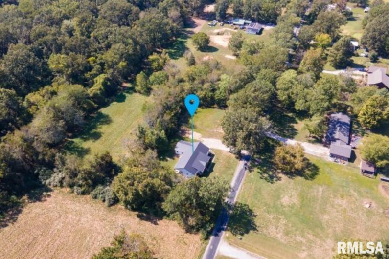 501 Mohan Street, Carterville, Illinois 62918, 3 Bedrooms Bedrooms, 0 ,2 BathroomsBathrooms,Residential,For Sale,Mohan,0,RMAEB459991