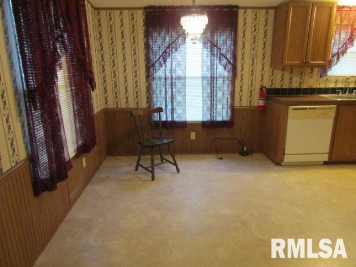 731 Bohn Street, Rosiclare, Illinois 62982, 3 Bedrooms Bedrooms, 0 ,2 BathroomsBathrooms,Residential,For Sale,Bohn,0,RMAEB459989
