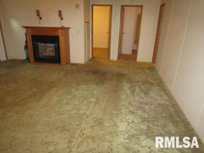 731 Bohn Street, Rosiclare, Illinois 62982, 3 Bedrooms Bedrooms, 0 ,2 BathroomsBathrooms,Residential,For Sale,Bohn,0,RMAEB459989