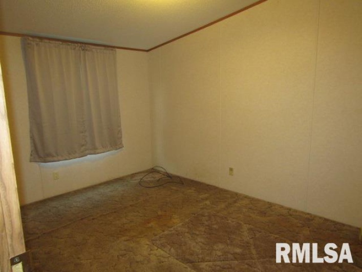 731 Bohn Street, Rosiclare, Illinois 62982, 3 Bedrooms Bedrooms, 0 ,2 BathroomsBathrooms,Residential,For Sale,Bohn,0,RMAEB459989