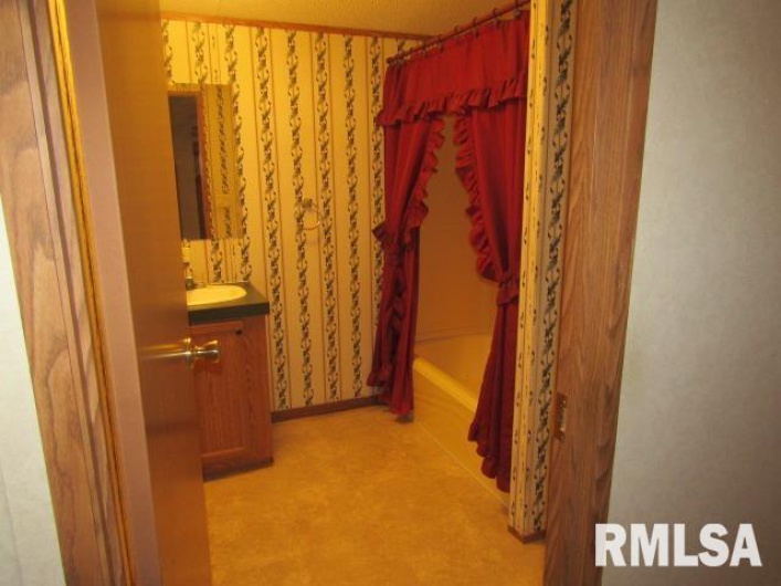 731 Bohn Street, Rosiclare, Illinois 62982, 3 Bedrooms Bedrooms, 0 ,2 BathroomsBathrooms,Residential,For Sale,Bohn,0,RMAEB459989