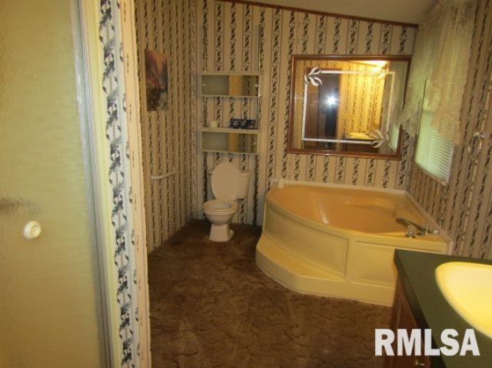 731 Bohn Street, Rosiclare, Illinois 62982, 3 Bedrooms Bedrooms, 0 ,2 BathroomsBathrooms,Residential,For Sale,Bohn,0,RMAEB459989