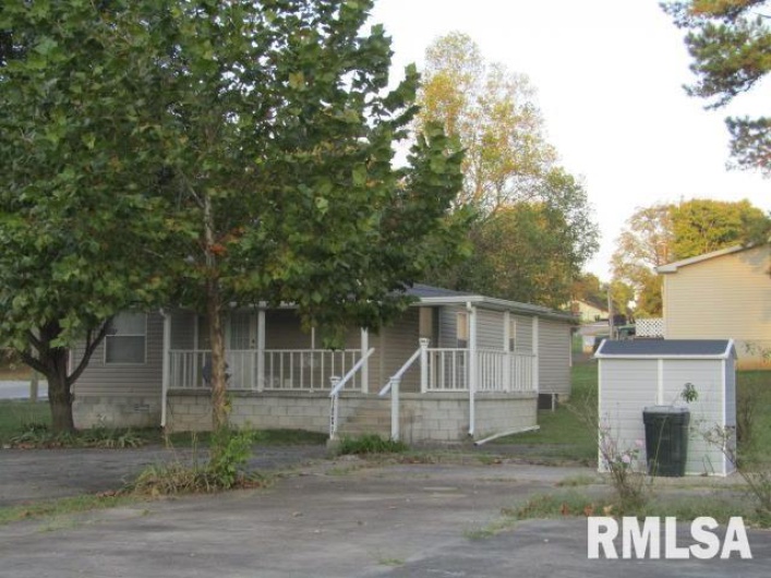 731 Bohn Street, Rosiclare, Illinois 62982, 3 Bedrooms Bedrooms, 0 ,2 BathroomsBathrooms,Residential,For Sale,Bohn,0,RMAEB459989