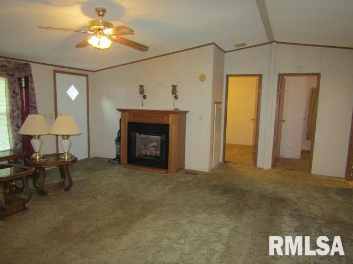 731 Bohn Street, Rosiclare, Illinois 62982, 3 Bedrooms Bedrooms, 0 ,2 BathroomsBathrooms,Residential,For Sale,Bohn,0,RMAEB459989