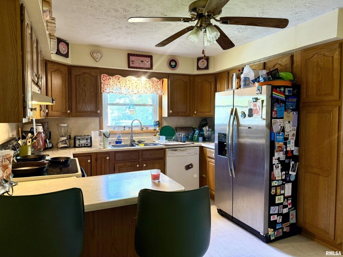 1105 CARTER Street, Marion, Illinois 62959, 3 Bedrooms Bedrooms, 0 ,2 BathroomsBathrooms,Residential,For Sale,CARTER,0,RMAEB460006