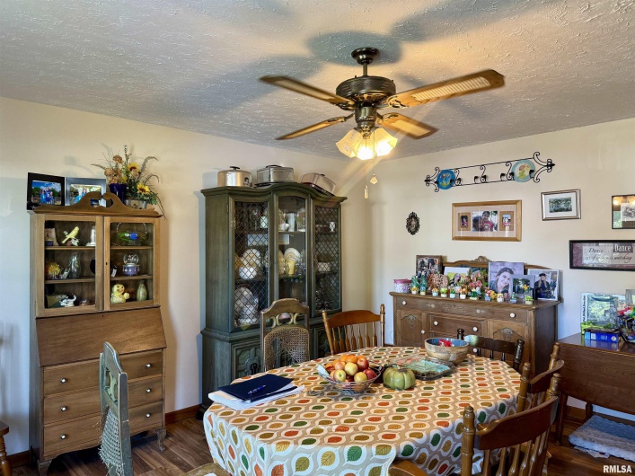 1105 CARTER Street, Marion, Illinois 62959, 3 Bedrooms Bedrooms, 0 ,2 BathroomsBathrooms,Residential,For Sale,CARTER,0,RMAEB460006