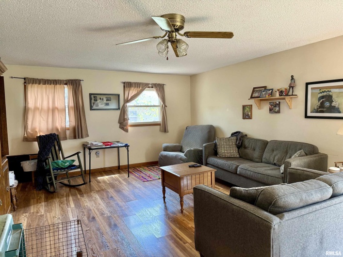 1105 CARTER Street, Marion, Illinois 62959, 3 Bedrooms Bedrooms, 0 ,2 BathroomsBathrooms,Residential,For Sale,CARTER,0,RMAEB460006