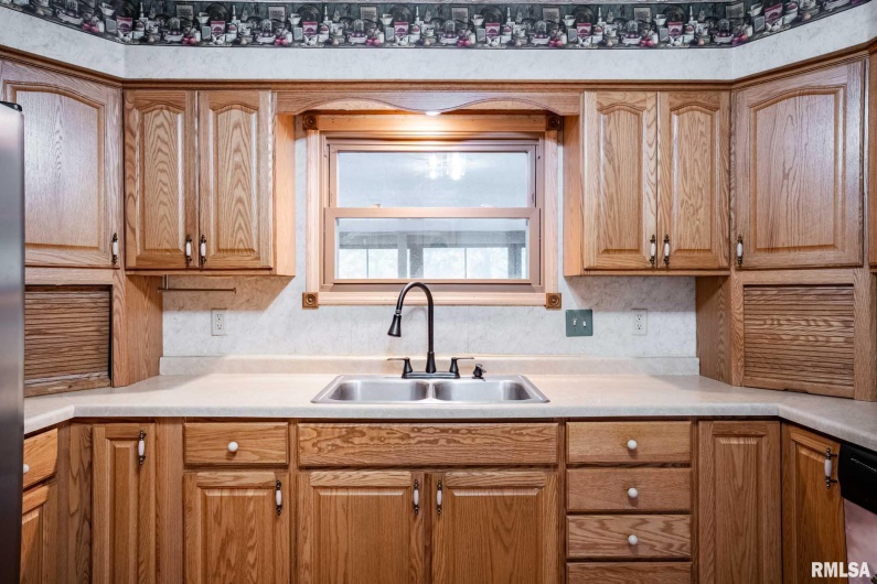 1521 MAIN Street, Carterville, Illinois 62918, 3 Bedrooms Bedrooms, 0 ,2 BathroomsBathrooms,Residential,For Sale,MAIN,0,RMAQC4268078