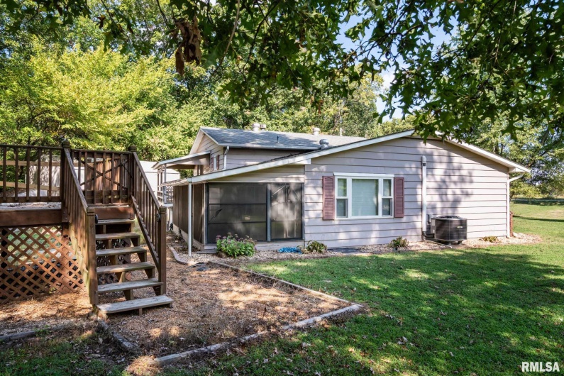 1521 MAIN Street, Carterville, Illinois 62918, 3 Bedrooms Bedrooms, 0 ,2 BathroomsBathrooms,Residential,For Sale,MAIN,0,RMAQC4268078
