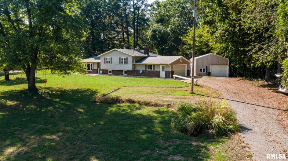 1521 MAIN Street, Carterville, Illinois 62918, 3 Bedrooms Bedrooms, 0 ,2 BathroomsBathrooms,Residential,For Sale,MAIN,0,RMAQC4268078