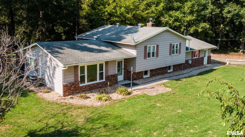 1521 MAIN Street, Carterville, Illinois 62918, 3 Bedrooms Bedrooms, 0 ,2 BathroomsBathrooms,Residential,For Sale,MAIN,0,RMAQC4268078