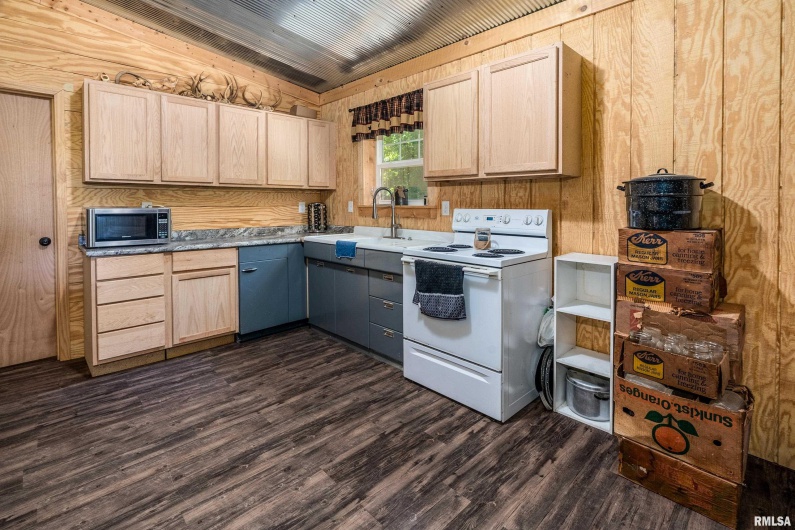 2196 Wilderness Retreat Road, Jonesboro, Illinois 62952, 4 Bedrooms Bedrooms, 0 ,3 BathroomsBathrooms,Residential,For Sale,Wilderness Retreat,0,RMAEB460016