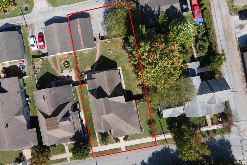 1826 SPRUCE Street, Murphysboro, Illinois 62966, 3 Bedrooms Bedrooms, 0 ,1 BathroomBathrooms,Residential,For Sale,SPRUCE,0,RMAEB460017