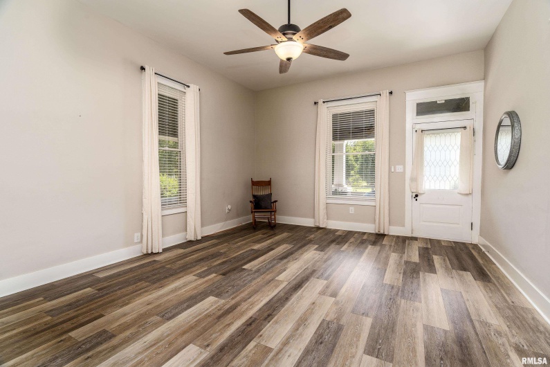 1826 SPRUCE Street, Murphysboro, Illinois 62966, 3 Bedrooms Bedrooms, 0 ,1 BathroomBathrooms,Residential,For Sale,SPRUCE,0,RMAEB460017