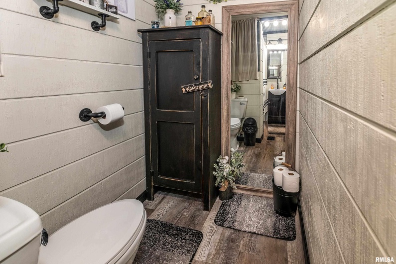 2815 JONES Street, Eldorado, Illinois 62930, 2 Bedrooms Bedrooms, 0 ,1 BathroomBathrooms,Residential,For Sale,JONES,0,RMAQC4268107