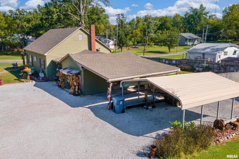 2815 JONES Street, Eldorado, Illinois 62930, 2 Bedrooms Bedrooms, 0 ,1 BathroomBathrooms,Residential,For Sale,JONES,0,RMAQC4268107