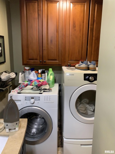 1516 ELM Street, Murphysboro, Illinois 62966, 3 Bedrooms Bedrooms, 0 ,1 BathroomBathrooms,Residential,For Sale,ELM,0,RMAEB460023