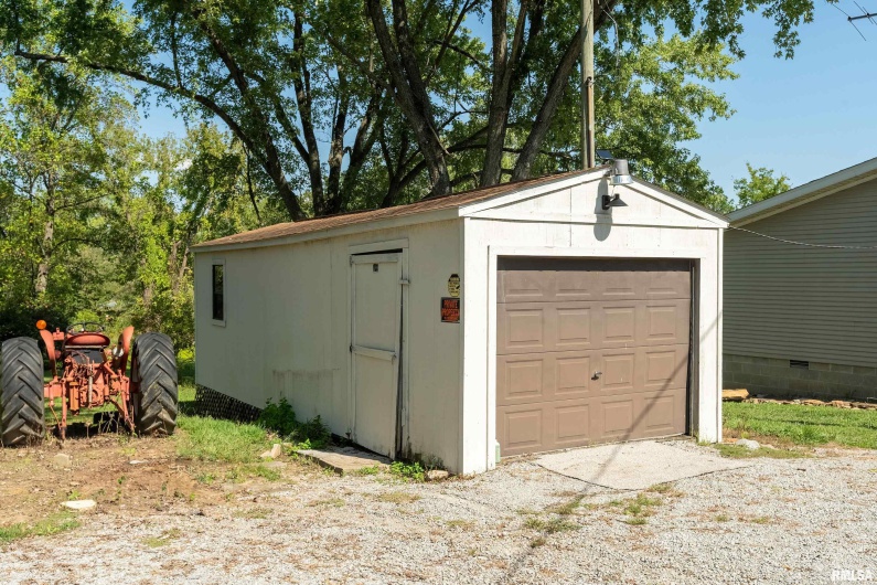 125 Beech Hollow Road, Harrisburg, Illinois 62946-5652, 3 Bedrooms Bedrooms, 0 ,2 BathroomsBathrooms,Residential,For Sale,Beech Hollow,0,RMAEB460027