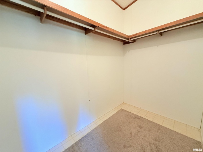 125 Beech Hollow Road, Harrisburg, Illinois 62946-5652, 3 Bedrooms Bedrooms, 0 ,2 BathroomsBathrooms,Residential,For Sale,Beech Hollow,0,RMAEB460027