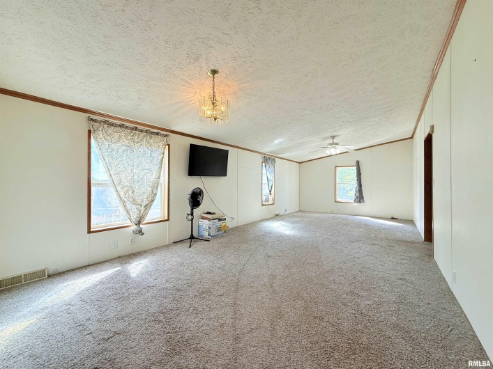 125 Beech Hollow Road, Harrisburg, Illinois 62946-5652, 3 Bedrooms Bedrooms, 0 ,2 BathroomsBathrooms,Residential,For Sale,Beech Hollow,0,RMAEB460027