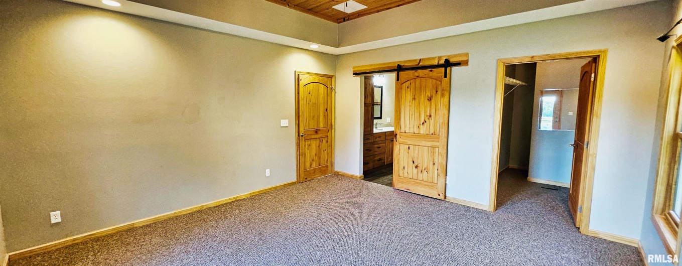 1115 HILLTOP Lane, Simpson, Illinois 62985, 3 Bedrooms Bedrooms, 8 Rooms Rooms,3 BathroomsBathrooms,Residential,For Sale,HILLTOP,0,RMAEB460029