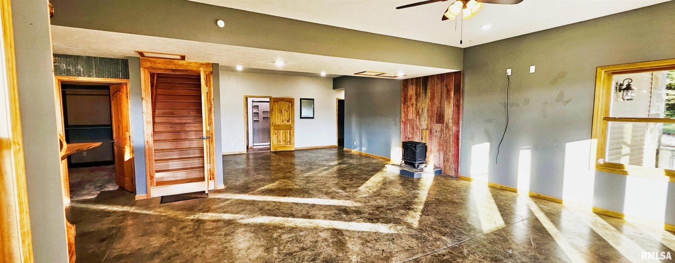 1115 HILLTOP Lane, Simpson, Illinois 62985, 3 Bedrooms Bedrooms, 8 Rooms Rooms,3 BathroomsBathrooms,Residential,For Sale,HILLTOP,0,RMAEB460029