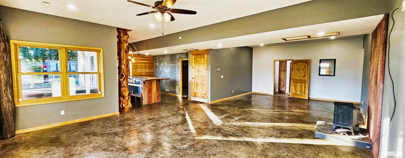 1115 HILLTOP Lane, Simpson, Illinois 62985, 3 Bedrooms Bedrooms, 8 Rooms Rooms,3 BathroomsBathrooms,Residential,For Sale,HILLTOP,0,RMAEB460029