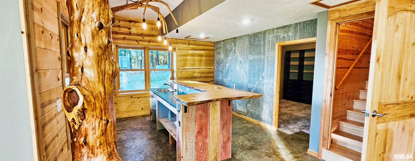 1115 HILLTOP Lane, Simpson, Illinois 62985, 3 Bedrooms Bedrooms, 8 Rooms Rooms,3 BathroomsBathrooms,Residential,For Sale,HILLTOP,0,RMAEB460029