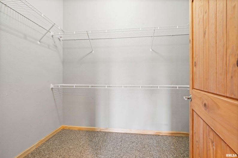 1115 HILLTOP Lane, Simpson, Illinois 62985, 3 Bedrooms Bedrooms, 8 Rooms Rooms,3 BathroomsBathrooms,Residential,For Sale,HILLTOP,0,RMAEB460029