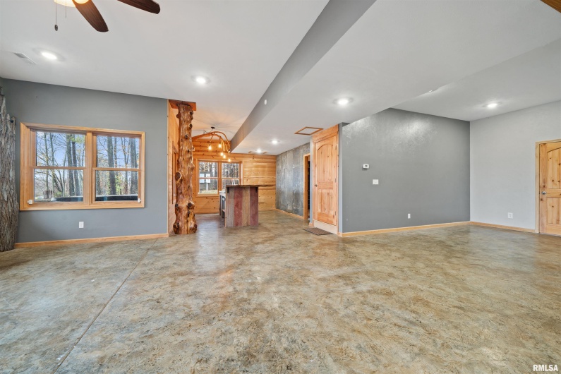 1115 HILLTOP Lane, Simpson, Illinois 62985, 3 Bedrooms Bedrooms, 8 Rooms Rooms,3 BathroomsBathrooms,Residential,For Sale,HILLTOP,0,RMAEB460029