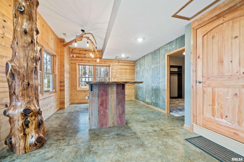 1115 HILLTOP Lane, Simpson, Illinois 62985, 3 Bedrooms Bedrooms, 8 Rooms Rooms,3 BathroomsBathrooms,Residential,For Sale,HILLTOP,0,RMAEB460029