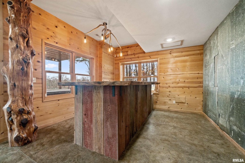 1115 HILLTOP Lane, Simpson, Illinois 62985, 3 Bedrooms Bedrooms, 8 Rooms Rooms,3 BathroomsBathrooms,Residential,For Sale,HILLTOP,0,RMAEB460029