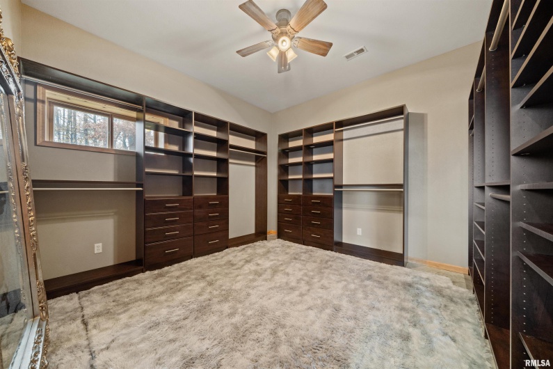 1115 HILLTOP Lane, Simpson, Illinois 62985, 3 Bedrooms Bedrooms, 8 Rooms Rooms,3 BathroomsBathrooms,Residential,For Sale,HILLTOP,0,RMAEB460029