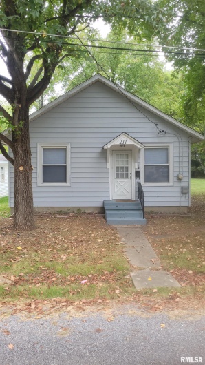 211 BRYAN Street, Herrin, Illinois 62948, 2 Bedrooms Bedrooms, 0 ,1 BathroomBathrooms,Residential,For Sale,BRYAN,0,RMAEB456944