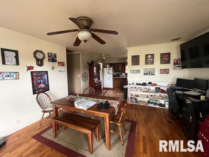 15063 LIGHTHOUSE Road, Pittsburg, Illinois 62974, 3 Bedrooms Bedrooms, 0 ,1 BathroomBathrooms,Residential,For Sale,LIGHTHOUSE,0,RMAEB460037