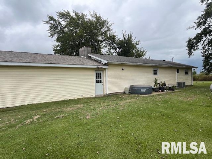 15063 LIGHTHOUSE Road, Pittsburg, Illinois 62974, 3 Bedrooms Bedrooms, 0 ,1 BathroomBathrooms,Residential,For Sale,LIGHTHOUSE,0,RMAEB460037